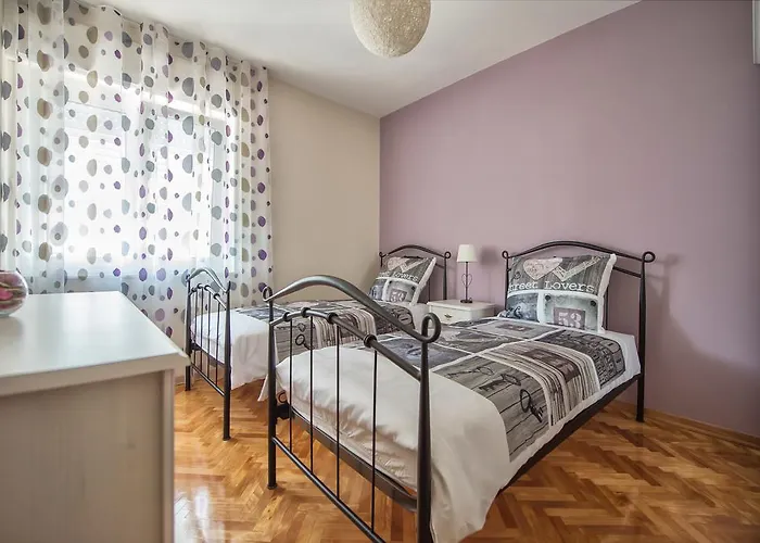 Carmela Апартаменты